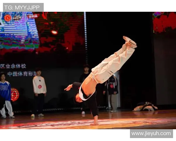 上海街舞队的节奏变化与表现分析探讨街舞艺术的魅力与挑战